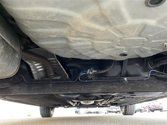 キューブ 15X Vセレクション 禁煙車 純正ナビ フルセグTV バックカメラ ビルトインETC ドライブレコーダー 社外アルミホイール 純正マット アイドリングストップ プッシュスタート フォグライト オートエアコン スマートキー(43枚目)