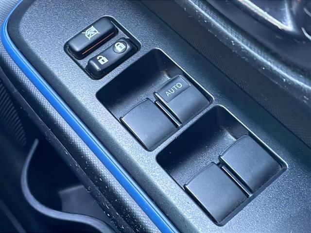 アクア Ｓ　禁煙車　純正ナビ　ＡＭ／ＦＭ／ＣＤ　ワンセグＴＶ　Ｂｌｕｅｔｏｏｔｈ　バックカメラ　ＥＴＣ　ハンドルスイッチ　純正マット　ドアバイザー　プッシュスタート　オートエアコン　オートライト　電動格納ミラー（9枚目）