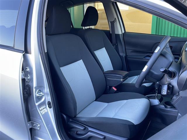 アクア Ｓ　禁煙車　純正ナビ　ＡＭ／ＦＭ／ＣＤ　ワンセグＴＶ　Ｂｌｕｅｔｏｏｔｈ　バックカメラ　ＥＴＣ　ハンドルスイッチ　純正マット　ドアバイザー　プッシュスタート　オートエアコン　オートライト　電動格納ミラー（13枚目）