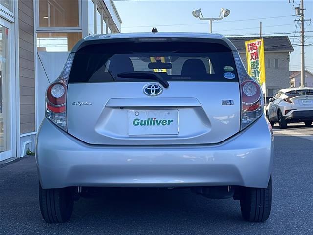 アクア Ｓ　禁煙車　純正ナビ　ＡＭ／ＦＭ／ＣＤ　ワンセグＴＶ　Ｂｌｕｅｔｏｏｔｈ　バックカメラ　ＥＴＣ　ハンドルスイッチ　純正マット　ドアバイザー　プッシュスタート　オートエアコン　オートライト　電動格納ミラー（19枚目）