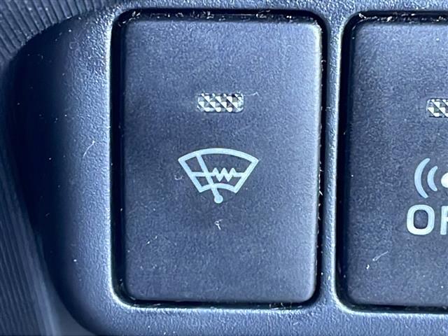 アクア Ｓ　禁煙車　純正ナビ　ＡＭ／ＦＭ／ＣＤ　ワンセグＴＶ　Ｂｌｕｅｔｏｏｔｈ　バックカメラ　ＥＴＣ　ハンドルスイッチ　純正マット　ドアバイザー　プッシュスタート　オートエアコン　オートライト　電動格納ミラー（24枚目）