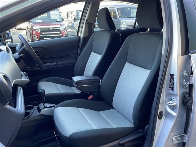 アクア Ｓ　禁煙車　純正ナビ　ＡＭ／ＦＭ／ＣＤ　ワンセグＴＶ　Ｂｌｕｅｔｏｏｔｈ　バックカメラ　ＥＴＣ　ハンドルスイッチ　純正マット　ドアバイザー　プッシュスタート　オートエアコン　オートライト　電動格納ミラー（40枚目）