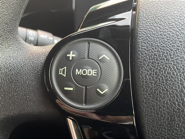 アクア Ｓ　禁煙車　純正ナビ　プルクラッシュセーフティ　バックカメラ　プッシュスタート　スマートキー　オートライト　ＬＥＤヘッドライト　ＬＫＡ　フロアマット　フルセグＴＶ　横滑り防止機能　ＡＢＳ　オートエアコン（11枚目）