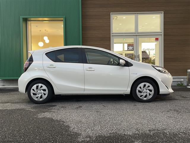 アクア Ｓ　禁煙車　純正ナビ　プルクラッシュセーフティ　バックカメラ　プッシュスタート　スマートキー　オートライト　ＬＥＤヘッドライト　ＬＫＡ　フロアマット　フルセグＴＶ　横滑り防止機能　ＡＢＳ　オートエアコン（18枚目）