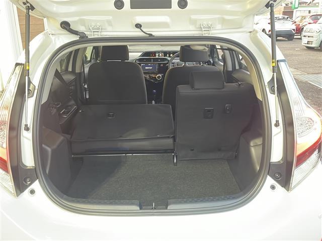 アクア Ｓ　禁煙車　純正ナビ　プルクラッシュセーフティ　バックカメラ　プッシュスタート　スマートキー　オートライト　ＬＥＤヘッドライト　ＬＫＡ　フロアマット　フルセグＴＶ　横滑り防止機能　ＡＢＳ　オートエアコン（28枚目）