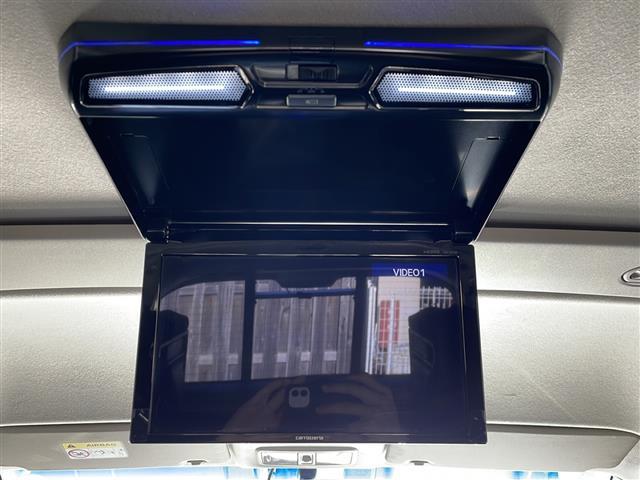 デリカＤ：５ Ｄ　パワーパッケージ　禁煙車　社外８型ナビ　フリップダウンモニター　両側パワースライドドア　バックカメラ　ドライブレコーダー　シートヒーター　パドルシフト　スマートキー　ルーフキャリア　リアラダー　マッドガード　フォグ（6枚目）