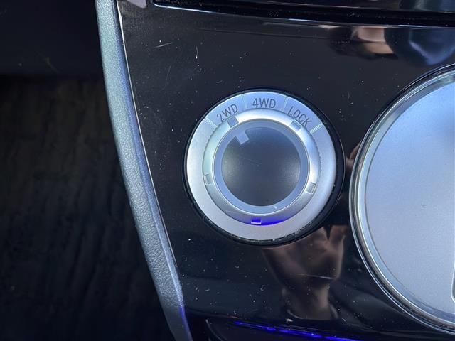 デリカＤ：５ Ｄ　パワーパッケージ　禁煙車　社外８型ナビ　フリップダウンモニター　両側パワースライドドア　バックカメラ　ドライブレコーダー　シートヒーター　パドルシフト　スマートキー　ルーフキャリア　リアラダー　マッドガード　フォグ（11枚目）