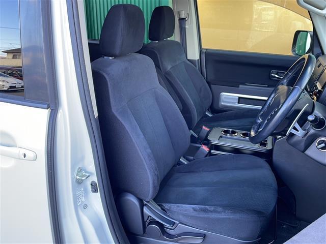 デリカＤ：５ Ｄ　パワーパッケージ　禁煙車　社外８型ナビ　フリップダウンモニター　両側パワースライドドア　バックカメラ　ドライブレコーダー　シートヒーター　パドルシフト　スマートキー　ルーフキャリア　リアラダー　マッドガード　フォグ（13枚目）