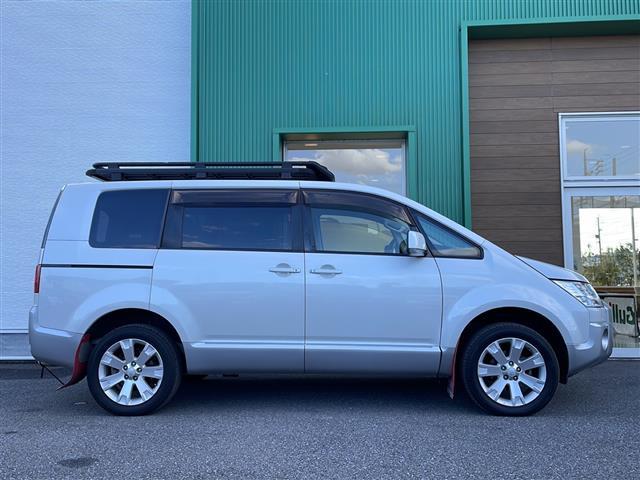 デリカＤ：５ Ｄ　パワーパッケージ　禁煙車　社外８型ナビ　フリップダウンモニター　両側パワースライドドア　バックカメラ　ドライブレコーダー　シートヒーター　パドルシフト　スマートキー　ルーフキャリア　リアラダー　マッドガード　フォグ（18枚目）