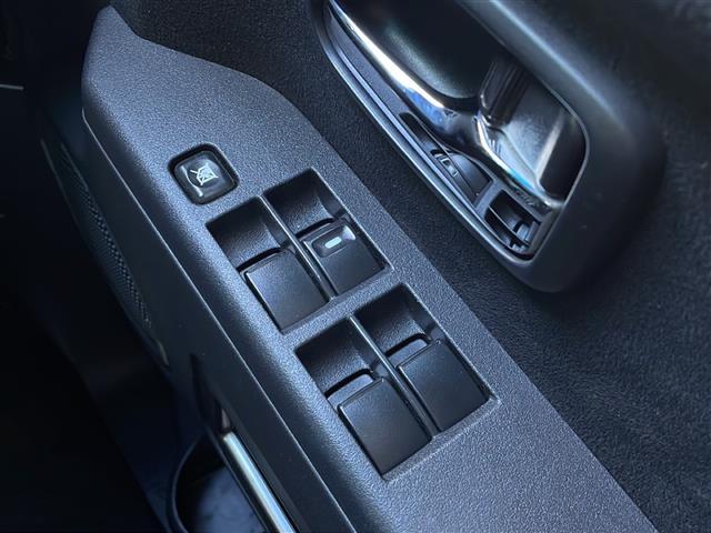 デリカＤ：５ Ｄ　パワーパッケージ　禁煙車　社外８型ナビ　フリップダウンモニター　両側パワースライドドア　バックカメラ　ドライブレコーダー　シートヒーター　パドルシフト　スマートキー　ルーフキャリア　リアラダー　マッドガード　フォグ（25枚目）