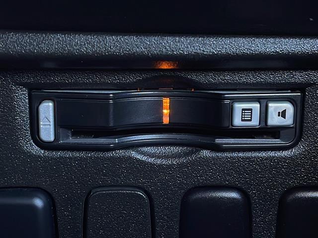 デリカＤ：５ Ｄ　パワーパッケージ　禁煙車　社外８型ナビ　フリップダウンモニター　両側パワースライドドア　バックカメラ　ドライブレコーダー　シートヒーター　パドルシフト　スマートキー　ルーフキャリア　リアラダー　マッドガード　フォグ（27枚目）