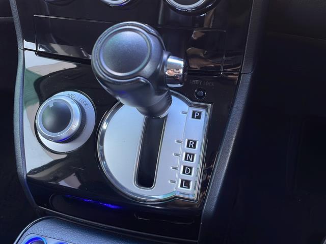 デリカＤ：５ Ｄ　パワーパッケージ　禁煙車　社外８型ナビ　フリップダウンモニター　両側パワースライドドア　バックカメラ　ドライブレコーダー　シートヒーター　パドルシフト　スマートキー　ルーフキャリア　リアラダー　マッドガード　フォグ（32枚目）