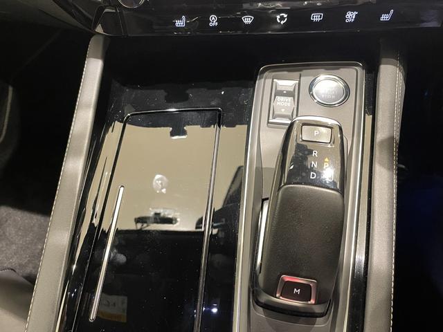 ５０８ ＧＴライン　プレミアムレザーエディション　アクティブクルーズコントロール　レーンキープアシスト　ブラインドスポットモニター　フロントバックソナー　ＬＥＤヘッドライト　インテリジェントハイビーム　純正ナビ　ＴＶ　ＡｐｐｌｅＣａｒＰｌａｙ（9枚目）