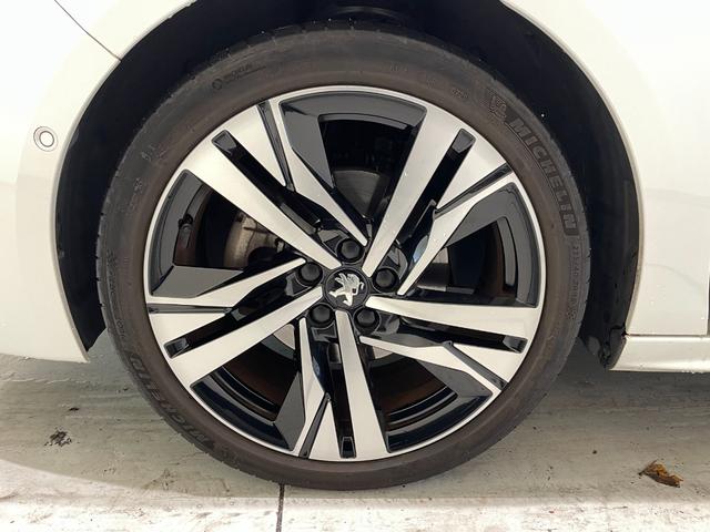 ５０８ ＧＴライン　プレミアムレザーエディション　アクティブクルーズコントロール　レーンキープアシスト　ブラインドスポットモニター　フロントバックソナー　ＬＥＤヘッドライト　インテリジェントハイビーム　純正ナビ　ＴＶ　ＡｐｐｌｅＣａｒＰｌａｙ（33枚目）