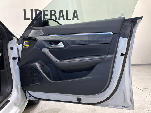 ５０８ ＧＴライン　プレミアムレザーエディション　アクティブクルーズコントロール　レーンキープアシスト　ブラインドスポットモニター　フロントバックソナー　ＬＥＤヘッドライト　インテリジェントハイビーム　純正ナビ　ＴＶ　ＡｐｐｌｅＣａｒＰｌａｙ（35枚目）