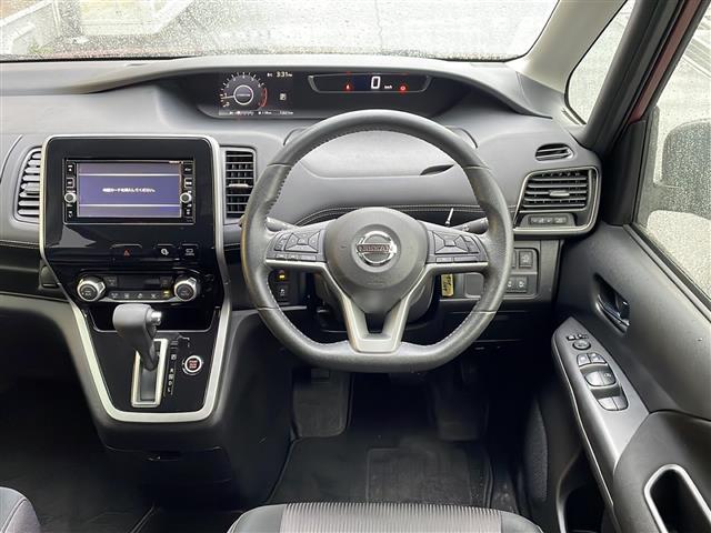 セレナ ハイウェイスターＶセレクションＩＩ　禁煙車　純正ナビ　アラウンドビューモニター　純正フリップダウンモニター　両側パワースライドドア　エマージェンシーブレーキ　クルーズコントロール　オートライト　ＬＥＤヘッドライト　フォグ　インテリキー（20枚目）