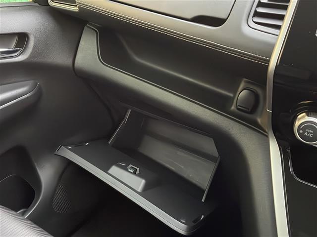 セレナ ハイウェイスターＶセレクションＩＩ　禁煙車　純正ナビ　アラウンドビューモニター　純正フリップダウンモニター　両側パワースライドドア　エマージェンシーブレーキ　クルーズコントロール　オートライト　ＬＥＤヘッドライト　フォグ　インテリキー（39枚目）