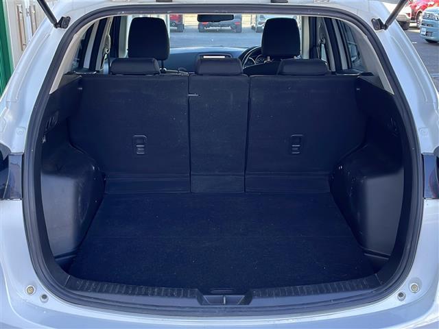 ＣＸ－５ ＸＤ　純正ナビ　バックカメラ　衝突軽減ブレーキ　フルセグ　スマートキー　プッシュスタート　オートライト　ＨＩＤヘッドライト　ステアリングリモコン　フォグランプ　ＥＴＣ　社外アルミホイール　オートエアコン（15枚目）