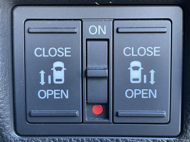 Ｎ－ＢＯＸカスタム Ｇ・Ｌターボホンダセンシング　禁煙車　社外ＳＤナビ　衝突敬遠ブレーキ　両側パワースライドドア　ＬＫＡ　レーダークルーズコントロール　バックカメラ　ハーフレザーシート　　　スマートキー　プッシュスタート　　オートライト　ＬＥＤ　ＢＴ（7枚目）