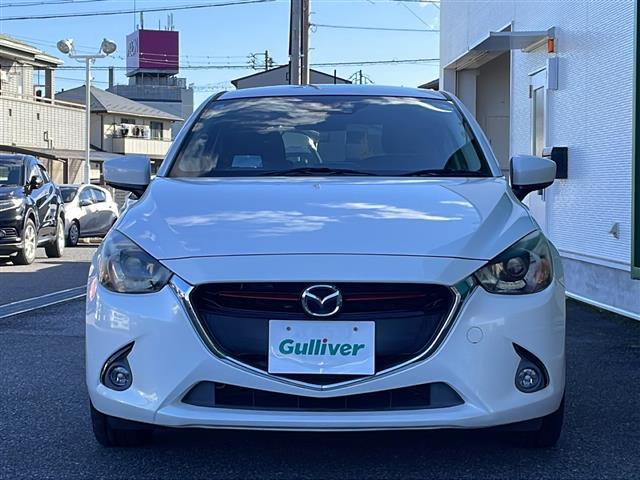 デミオ ＸＤツーリング　禁煙車　純正コネクトナビ　衝突軽減ブレーキ　バックカメラ　クルーズコントロール　ＥＴＣ　スマートキー　プッシュスタート　アイドリングストップ　フルセグＴＶ　純正アルミホイール　オートライト　ＨＩＤ（18枚目）