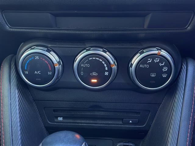 デミオ ＸＤツーリング　禁煙車　純正コネクトナビ　衝突軽減ブレーキ　バックカメラ　クルーズコントロール　ＥＴＣ　スマートキー　プッシュスタート　アイドリングストップ　フルセグＴＶ　純正アルミホイール　オートライト　ＨＩＤ（24枚目）