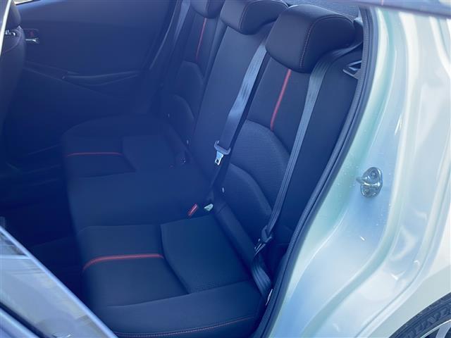 デミオ ＸＤツーリング　禁煙車　純正コネクトナビ　衝突軽減ブレーキ　バックカメラ　クルーズコントロール　ＥＴＣ　スマートキー　プッシュスタート　アイドリングストップ　フルセグＴＶ　純正アルミホイール　オートライト　ＨＩＤ（35枚目）