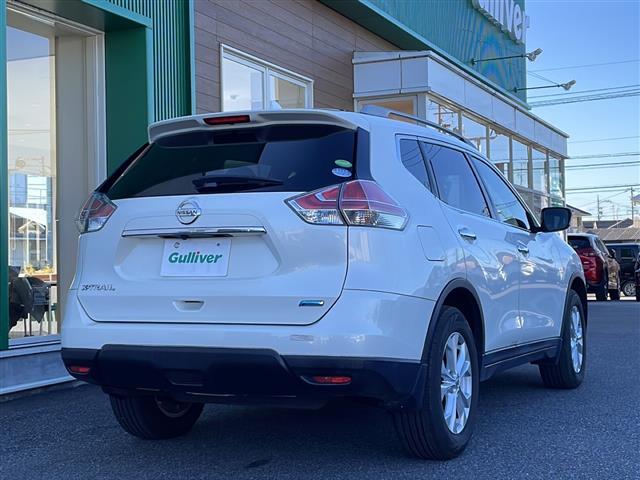 エクストレイル ２０Ｘ　純正ナビ　４ＷＤ　ルーフレール　バックカメラ　ステアリングスイッチ　純正アルミホイール　オートライト　ダウンヒルアシスト　シートヒーター　インテリジェントキー　プッシュスタート　ＨＩＤヘッドライト（23枚目）