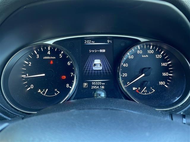 エクストレイル ２０Ｘ　純正ナビ　４ＷＤ　ルーフレール　バックカメラ　ステアリングスイッチ　純正アルミホイール　オートライト　ダウンヒルアシスト　シートヒーター　インテリジェントキー　プッシュスタート　ＨＩＤヘッドライト（26枚目）