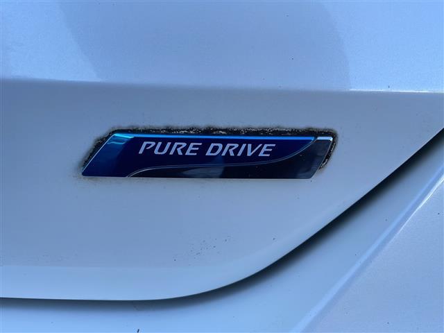 エクストレイル ２０Ｘ　純正ナビ　４ＷＤ　ルーフレール　バックカメラ　ステアリングスイッチ　純正アルミホイール　オートライト　ダウンヒルアシスト　シートヒーター　インテリジェントキー　プッシュスタート　ＨＩＤヘッドライト（39枚目）