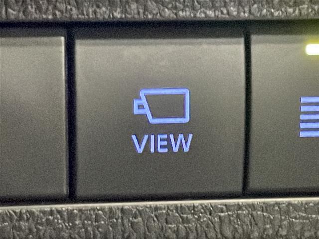 ＲＡＶ４ ＰＨＶ ブラックトーン　禁煙車　純正コネクトナビ　パノラミックビューモニタ　プリクラッシュセーフティ　ＢＳＭ　レーダークルーズコントロール　パワーバックドア　ＬＫＡ　ステアリングヒーター　ＡＣ１００Ｖ　充電ケーブル　純正ＡＷ（10枚目）