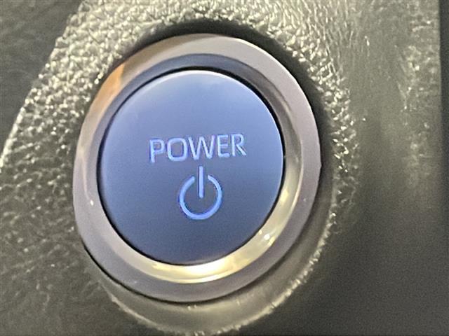 ＲＡＶ４ ＰＨＶ ブラックトーン　禁煙車　純正コネクトナビ　パノラミックビューモニタ　プリクラッシュセーフティ　ＢＳＭ　レーダークルーズコントロール　パワーバックドア　ＬＫＡ　ステアリングヒーター　ＡＣ１００Ｖ　充電ケーブル　純正ＡＷ（24枚目）