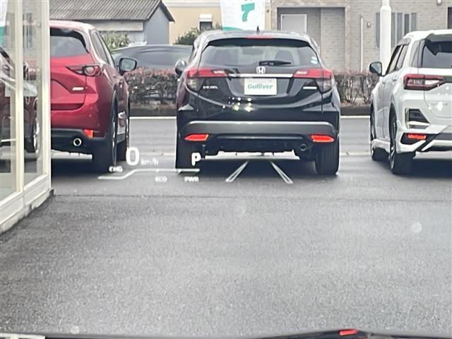 ＲＡＶ４ ＰＨＶ ブラックトーン　禁煙車　純正コネクトナビ　パノラミックビューモニタ　プリクラッシュセーフティ　ＢＳＭ　レーダークルーズコントロール　パワーバックドア　ＬＫＡ　ステアリングヒーター　ＡＣ１００Ｖ　充電ケーブル　純正ＡＷ（35枚目）