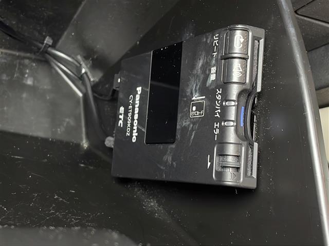 デミオ 13S アーバンスタイリッシュモード 禁煙車 純正ナビ 衝突軽減ブレーキ BSM オートライト スマートキー シートヒーター istop 社外ETC ステアリングリモコン バックカメラ フルセグTV プッシュスタート スマートキー BT(8枚目)