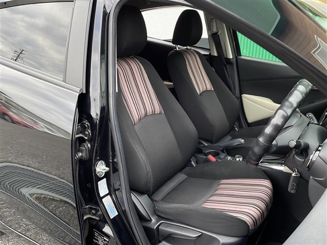 デミオ 13S アーバンスタイリッシュモード 禁煙車 純正ナビ 衝突軽減ブレーキ BSM オートライト スマートキー シートヒーター istop 社外ETC ステアリングリモコン バックカメラ フルセグTV プッシュスタート スマートキー BT(13枚目)