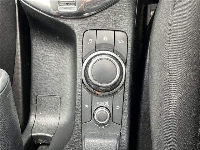 デミオ 13S アーバンスタイリッシュモード 禁煙車 純正ナビ 衝突軽減ブレーキ BSM オートライト スマートキー シートヒーター istop 社外ETC ステアリングリモコン バックカメラ フルセグTV プッシュスタート スマートキー BT(26枚目)