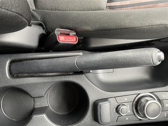 デミオ 13S アーバンスタイリッシュモード 禁煙車 純正ナビ 衝突軽減ブレーキ BSM オートライト スマートキー シートヒーター istop 社外ETC ステアリングリモコン バックカメラ フルセグTV プッシュスタート スマートキー BT(28枚目)