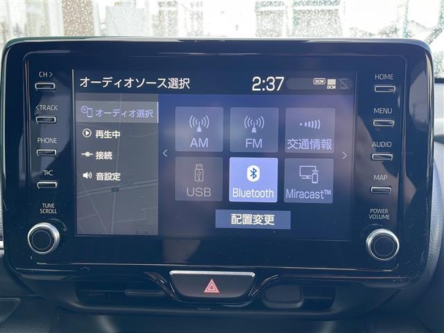 ヤリス ハイブリッドＧ　純正ナビ　ＳＤナビ　トヨタセーフティセンス　パノラミックビューモニター　禁煙車　バックカメラ　クリアランスソナー　ＬＥＤヘッドライト　クルコン　スマートキー　純正夏用タイヤ積み込み　ＢＴオーディオ（5枚目）