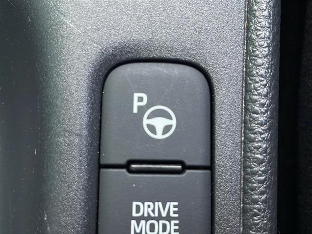 ヤリス ハイブリッドＧ　純正ナビ　ＳＤナビ　トヨタセーフティセンス　パノラミックビューモニター　禁煙車　バックカメラ　クリアランスソナー　ＬＥＤヘッドライト　クルコン　スマートキー　純正夏用タイヤ積み込み　ＢＴオーディオ（10枚目）