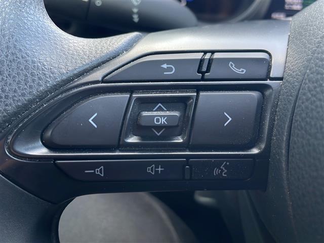 ヤリス ハイブリッドＧ　純正ナビ　ＳＤナビ　トヨタセーフティセンス　パノラミックビューモニター　禁煙車　バックカメラ　クリアランスソナー　ＬＥＤヘッドライト　クルコン　スマートキー　純正夏用タイヤ積み込み　ＢＴオーディオ（27枚目）