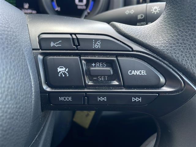 ヤリス ハイブリッドＧ　純正ナビ　ＳＤナビ　トヨタセーフティセンス　パノラミックビューモニター　禁煙車　バックカメラ　クリアランスソナー　ＬＥＤヘッドライト　クルコン　スマートキー　純正夏用タイヤ積み込み　ＢＴオーディオ（28枚目）