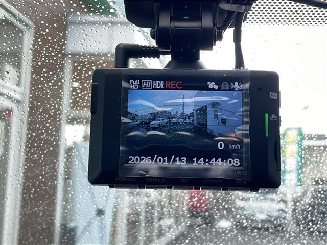 ヤリス ハイブリッドＧ　純正ナビ　ＳＤナビ　トヨタセーフティセンス　パノラミックビューモニター　禁煙車　バックカメラ　クリアランスソナー　ＬＥＤヘッドライト　クルコン　スマートキー　純正夏用タイヤ積み込み　ＢＴオーディオ（34枚目）