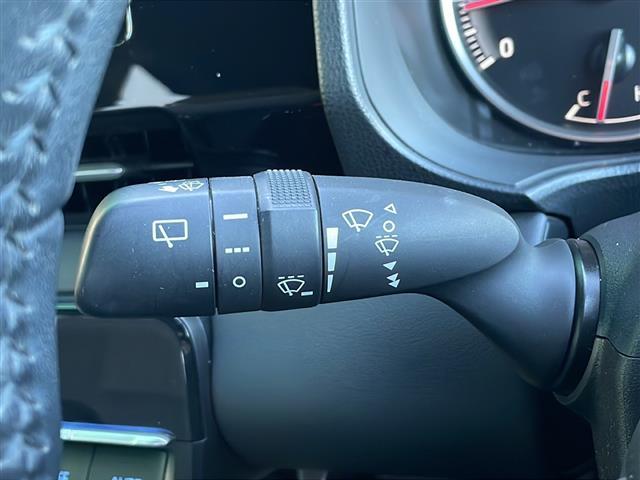 ノア Ｓ－Ｇ　禁煙車　純正コネクトナビ　バックカメラ　両側パワスラ　フリップダウンモニター　クリアランスソナー　トヨタセーフティセンス　プリクラッシュセーフティ　ＬＫＡ　クルーズコントロール　オートハイビーム（11枚目）