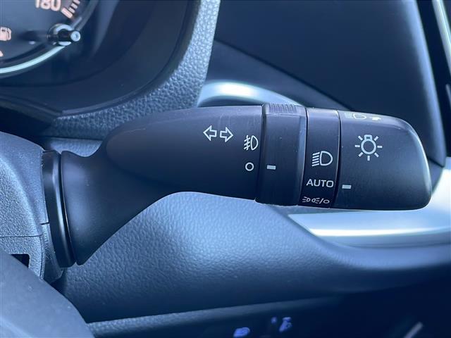 ノア Ｓ－Ｇ　禁煙車　純正コネクトナビ　バックカメラ　両側パワスラ　フリップダウンモニター　クリアランスソナー　トヨタセーフティセンス　プリクラッシュセーフティ　ＬＫＡ　クルーズコントロール　オートハイビーム（12枚目）