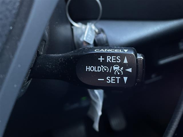 Ｃ－ＨＲ Ｇ　禁煙車　純正ナビ　トヨタセーフティセンス　電動パーキングブレーキ　クルーズコントロール　バックカメラ　オートライト　オートマチックハイビーム　ＬＥＤヘッドライト　フォグランプ　ＡＡＣ　Ｐスタート（9枚目）