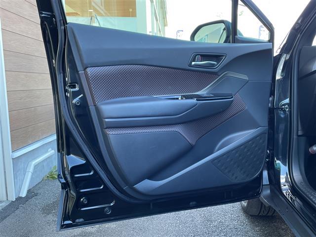 Ｃ－ＨＲ Ｇ　禁煙車　純正ナビ　トヨタセーフティセンス　電動パーキングブレーキ　クルーズコントロール　バックカメラ　オートライト　オートマチックハイビーム　ＬＥＤヘッドライト　フォグランプ　ＡＡＣ　Ｐスタート（37枚目）
