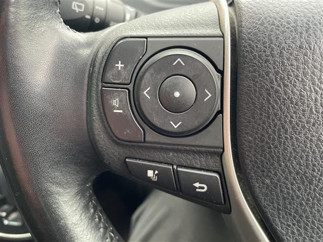 ヴォクシー ＺＳ　禁煙車　社外ナビ　フリップダウンモニター　トヨタセーフティセンス　両側パワースライドドア　ＲＯＷＥＮフルエアロ　ＲＯＷＥＮリアウィング　オートライト　オートマチックハイビーム　ＬＥＤヘッドライト（7枚目）