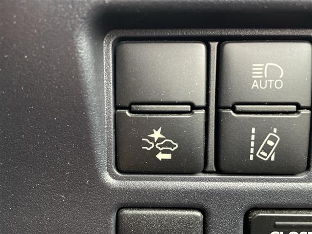 ヴォクシー ＺＳ　禁煙車　社外ナビ　フリップダウンモニター　トヨタセーフティセンス　両側パワースライドドア　ＲＯＷＥＮフルエアロ　ＲＯＷＥＮリアウィング　オートライト　オートマチックハイビーム　ＬＥＤヘッドライト（9枚目）