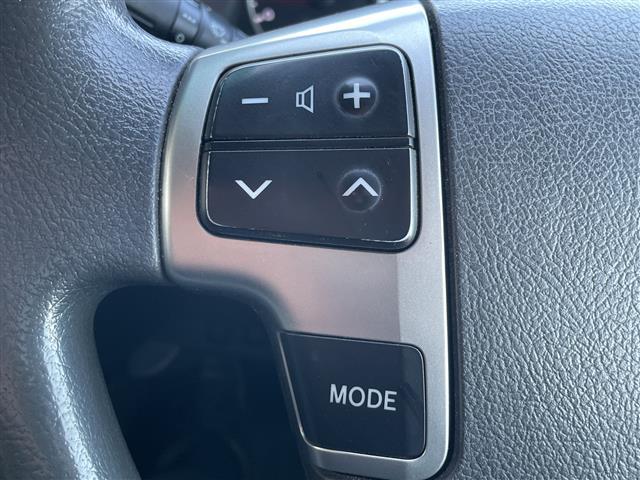 ハイエースバン スーパーGL 禁煙車 純正ナビ ワンセグTV 4WD 両側パワースライドドア バックカメラ ビルトインETC 純正アルミホイール 純正フロアマット 純正ドアバイザー ドライブレコーダー フォグライト オートエアコン(8枚目)