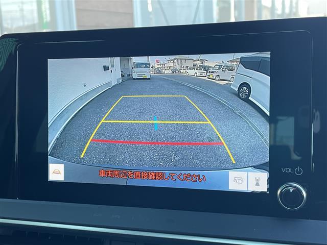 プリウス Ｇ　禁煙車　純正ナビ　トヨタセーフティセンス　ＬＤＡ　ＬＴＡ　ＲＳＡ　レーダークルーズコントロール　プリクラッシュセーフティ　前後コーナーセンサー　ブラインドスポットモニター　バックカメラ　ＡＣ１００Ｖ（6枚目）