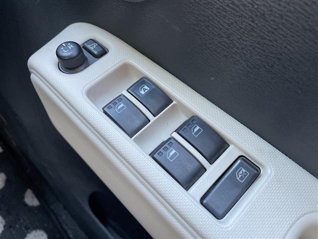 ミラココア ココアプラスX 禁煙車 社外SDナビ ecoIDOLE ABS 運転席、助手席エアバック ブレーキアシスト ルーフレール ターンランプ付ドアミラー フォグ 盗難防止装置 ETC パワーステアリング パワーウィンドウ(12枚目)